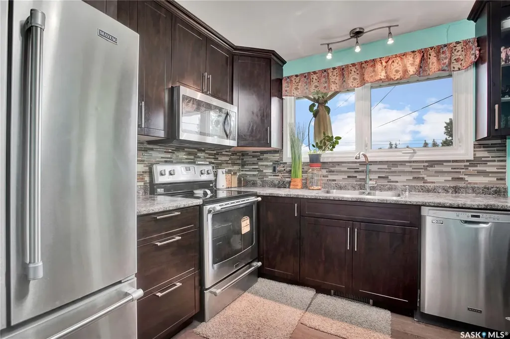 84 Rita Crescent Saskatoon SK S7N 2L5