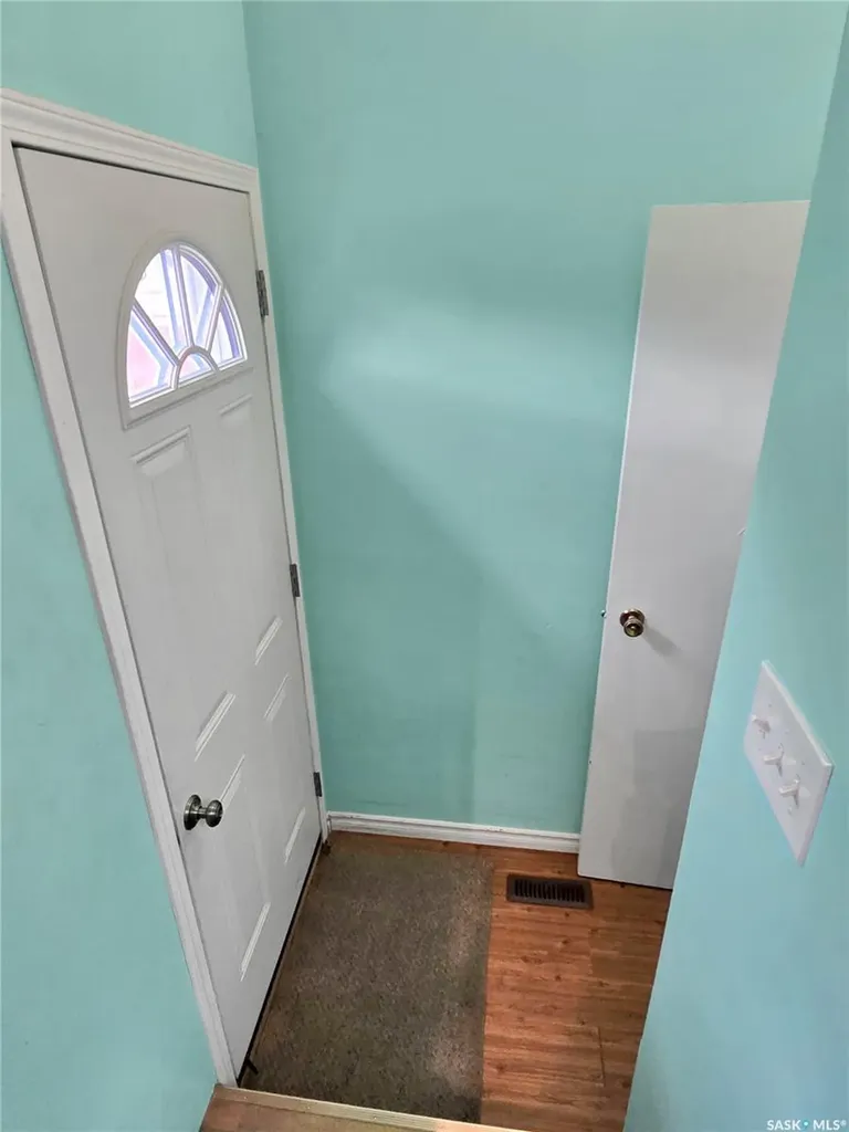 84 Rita Crescent Saskatoon SK S7N 2L5