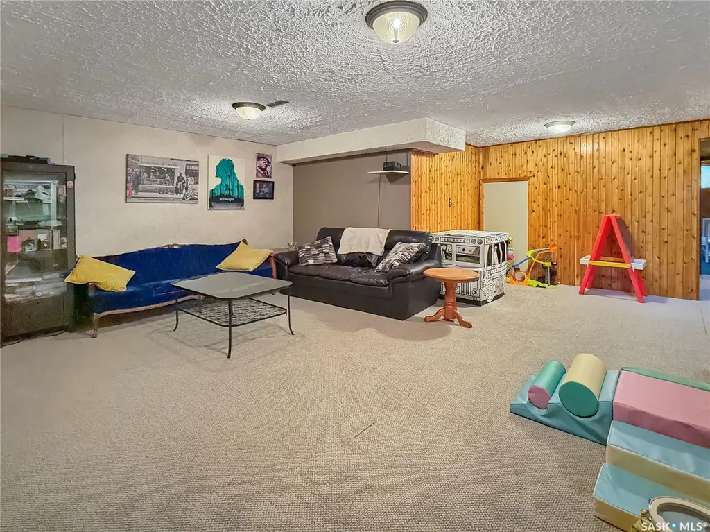 1801 Centennial Crescent North Battleford SK S9A 3J2