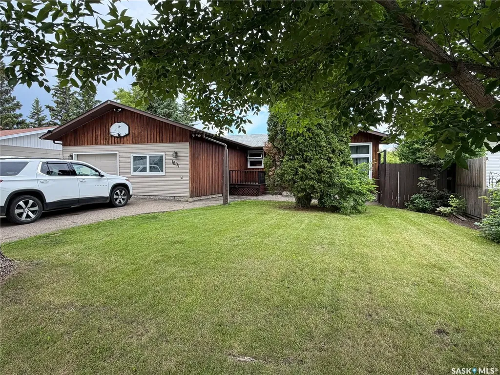 1801 Centennial Crescent North Battleford SK S9A 3J2