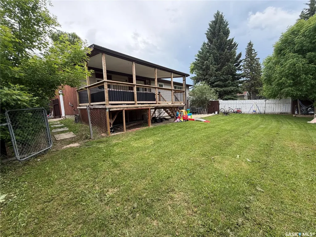 1801 Centennial Crescent North Battleford SK S9A 3J2