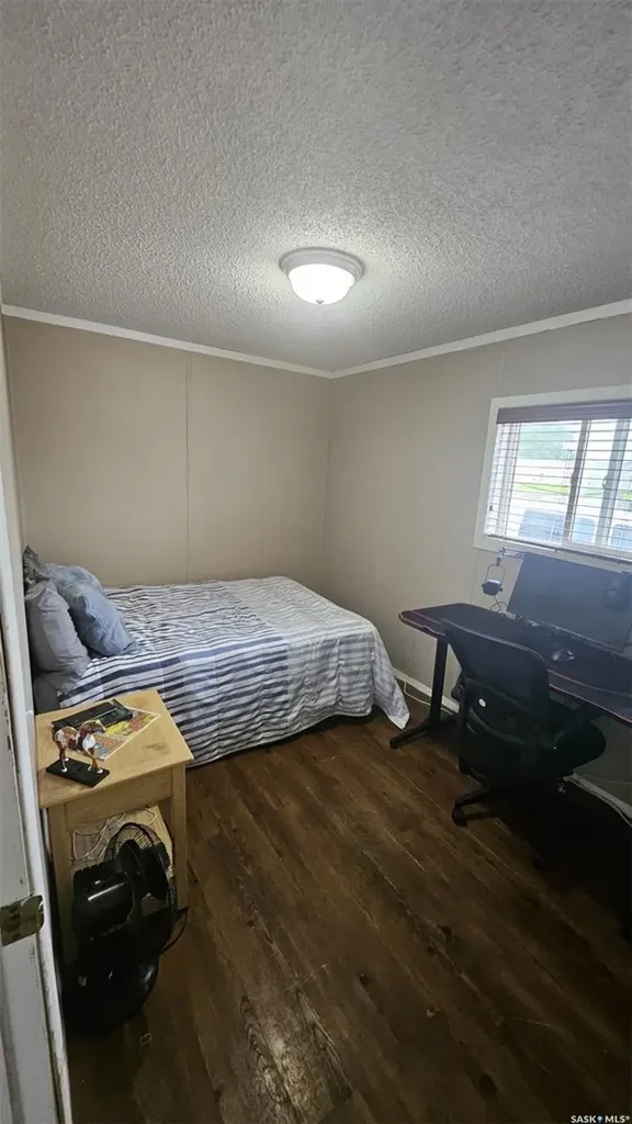 106 1st Avenue SW Weyburn SK S4H 2J1