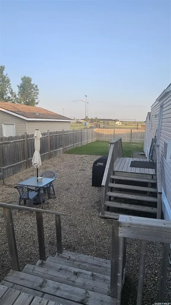 106 1st Avenue SW Weyburn SK S4H 2J1