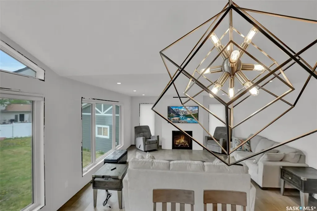 67 Cowburn Crescent Regina SK S4S 5R8