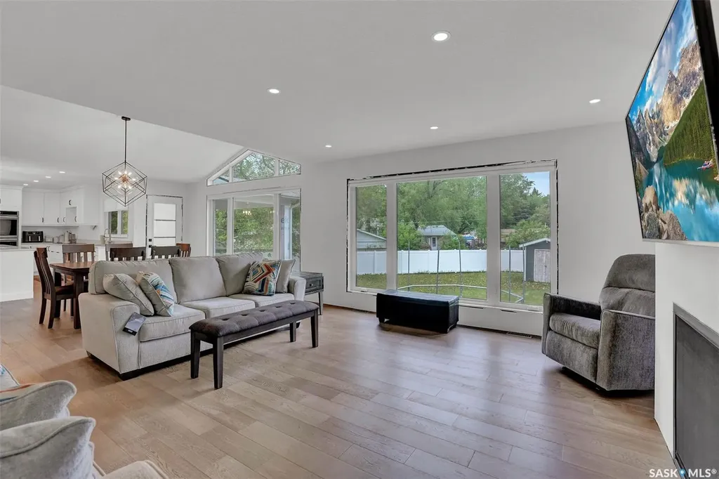 67 Cowburn Crescent Regina SK S4S 5R8