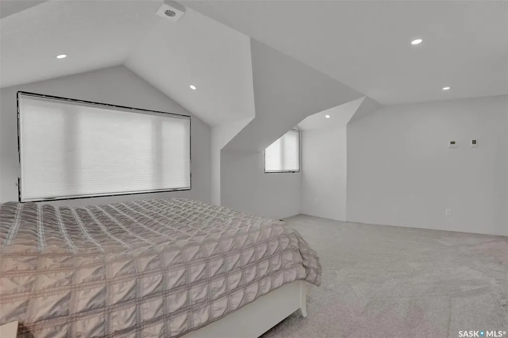 67 Cowburn Crescent Regina SK S4S 5R8