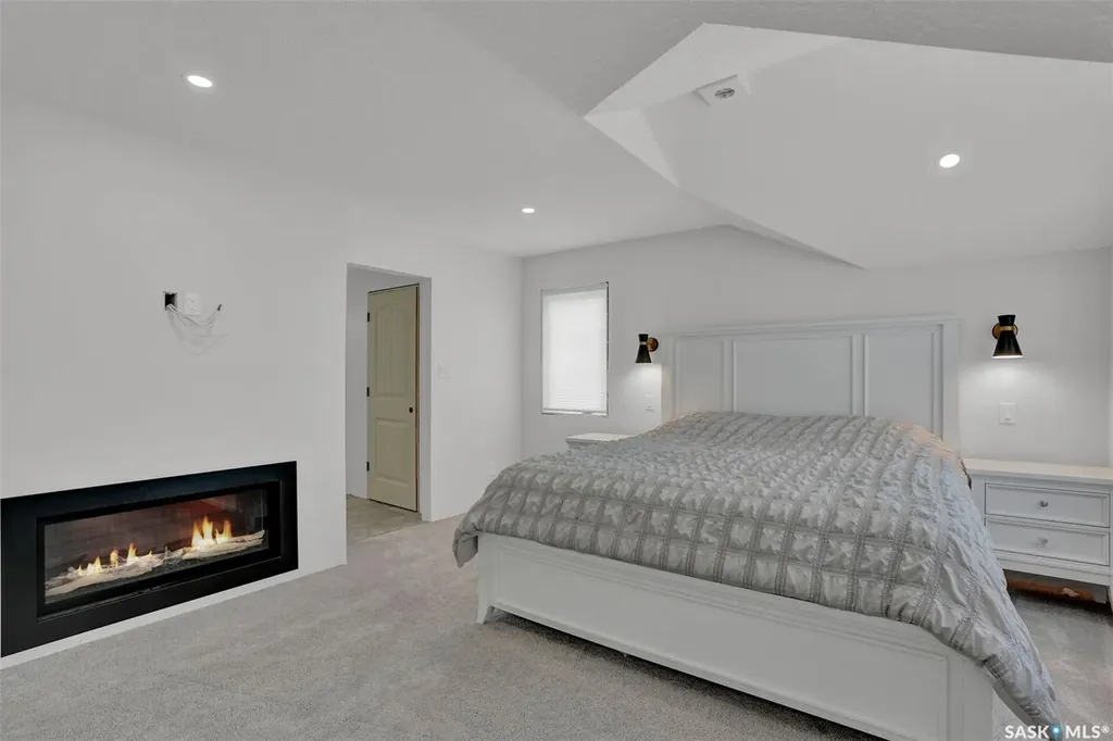 67 Cowburn Crescent Regina SK S4S 5R8