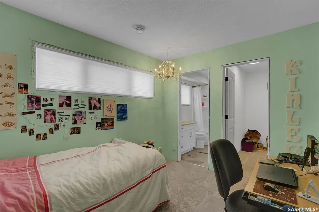67 Cowburn Crescent Regina SK S4S 5R8