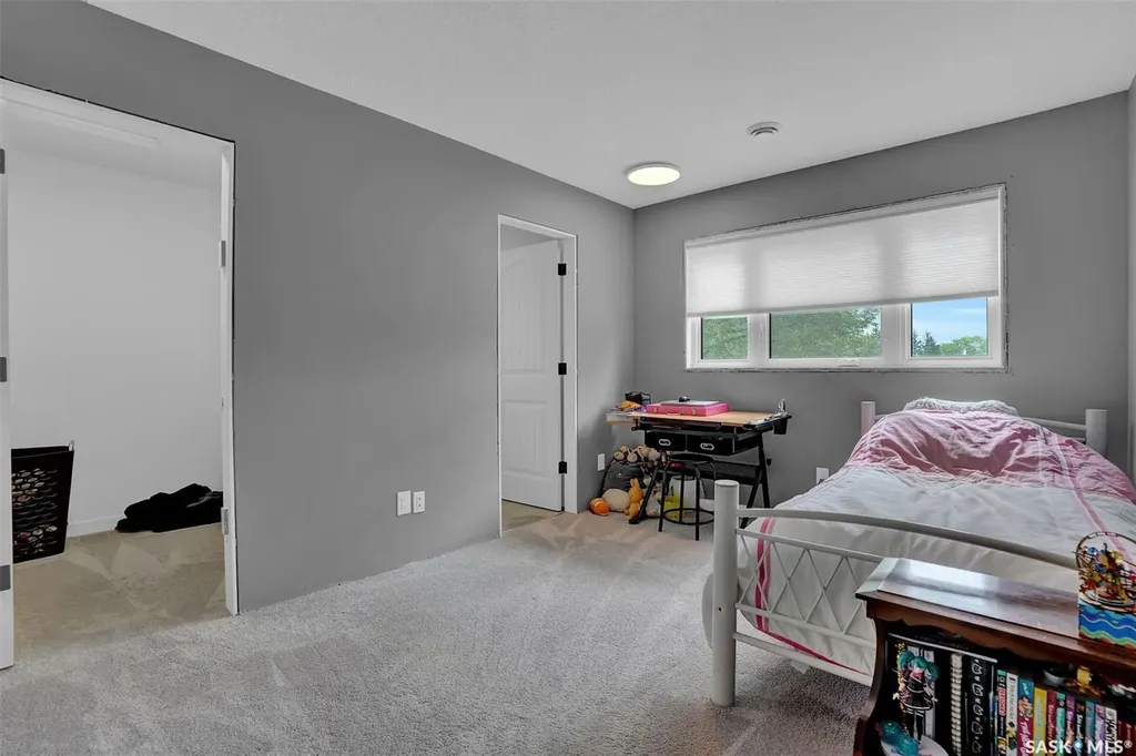 67 Cowburn Crescent Regina SK S4S 5R8