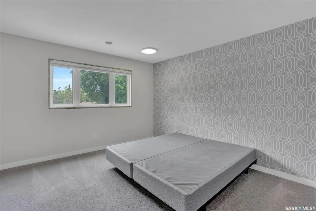 67 Cowburn Crescent Regina SK S4S 5R8