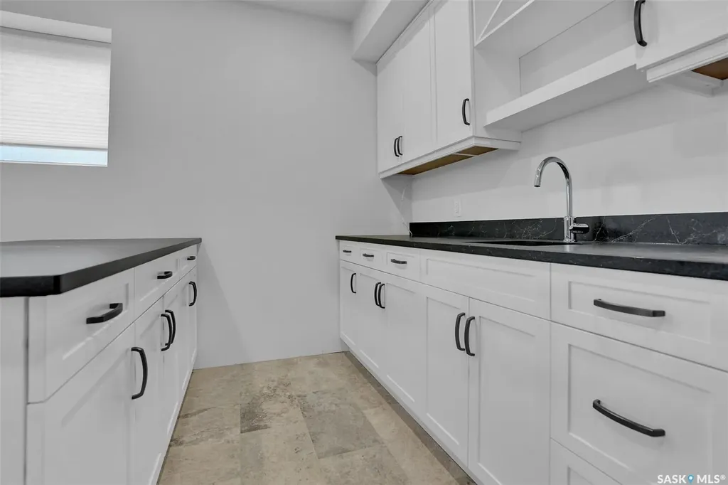 67 Cowburn Crescent Regina SK S4S 5R8