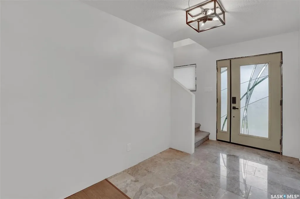 67 Cowburn Crescent Regina SK S4S 5R8