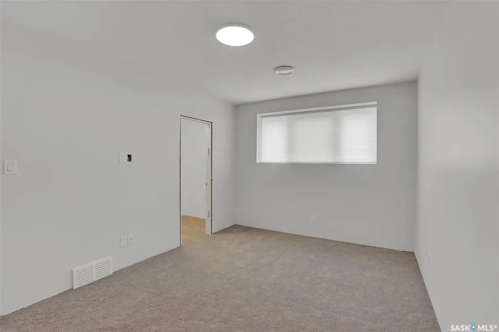 67 Cowburn Crescent Regina SK S4S 5R8