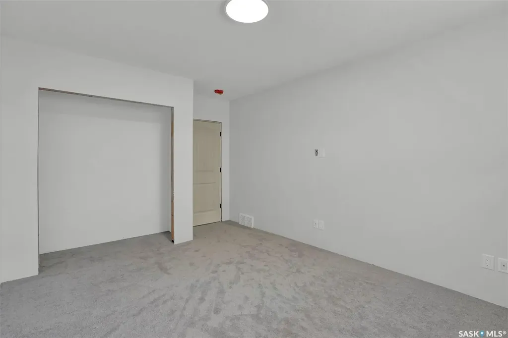 67 Cowburn Crescent Regina SK S4S 5R8