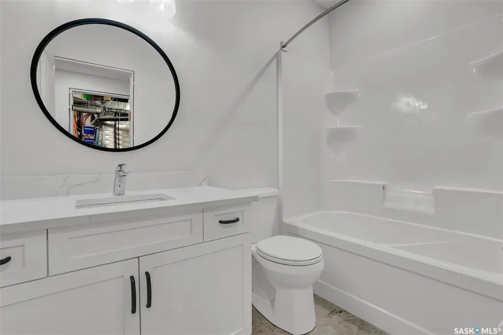 67 Cowburn Crescent Regina SK S4S 5R8