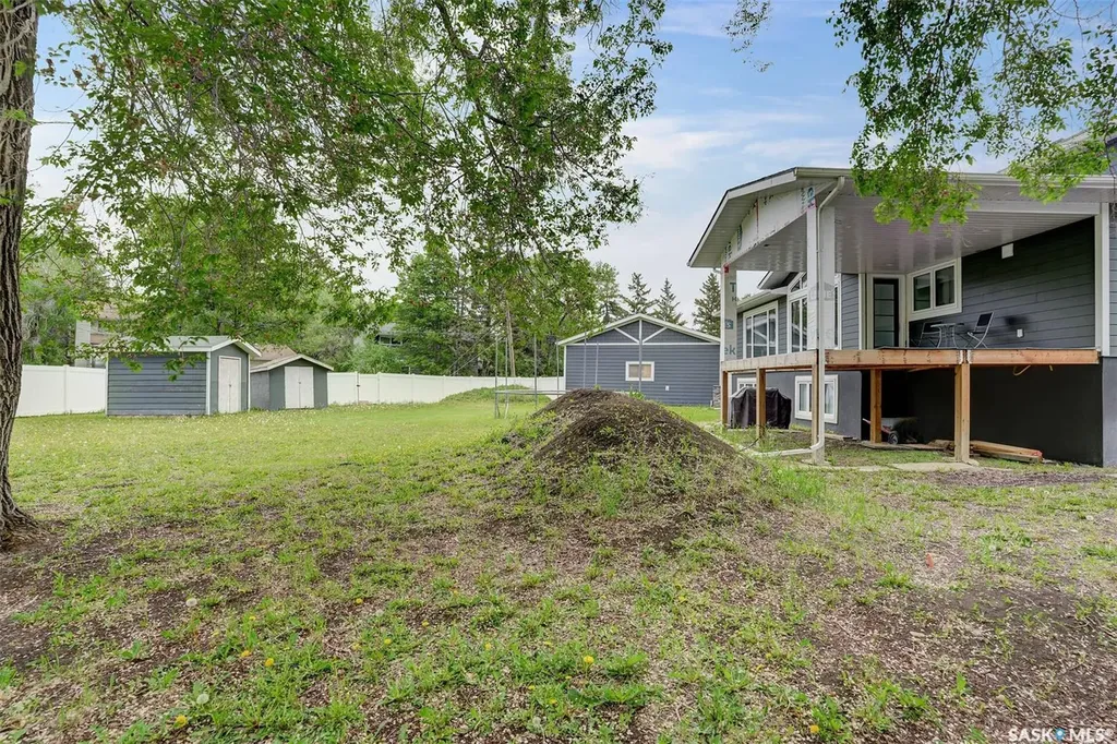 67 Cowburn Crescent Regina SK S4S 5R8