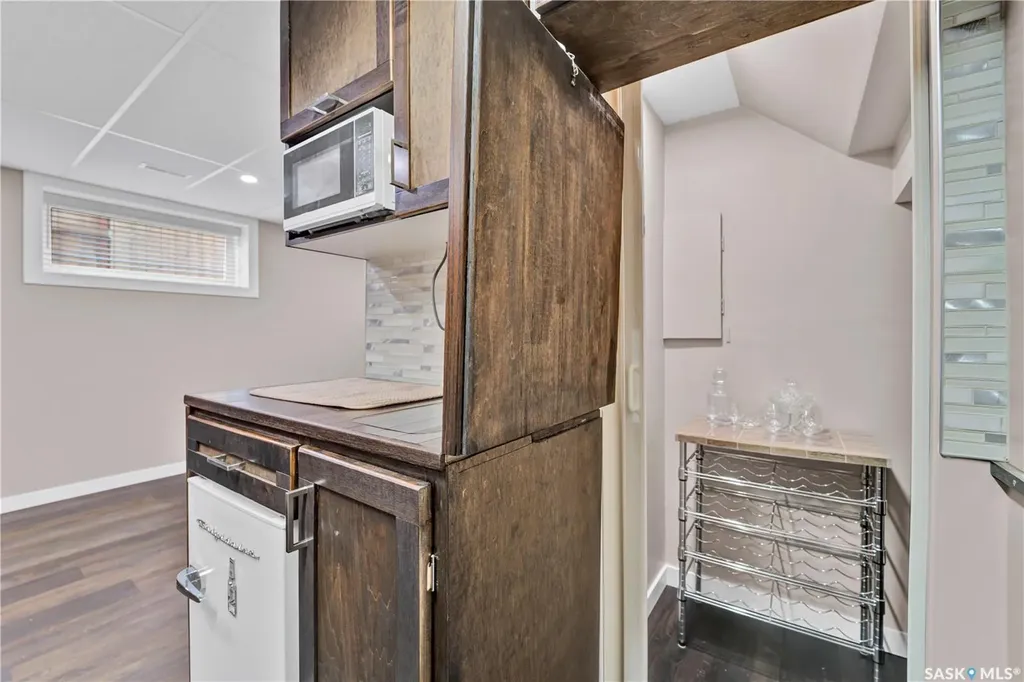 419 Ells Way Saskatoon SK S7L 6K8
