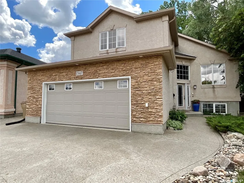 1347 Hleck Place N Regina SK S4X 4R2