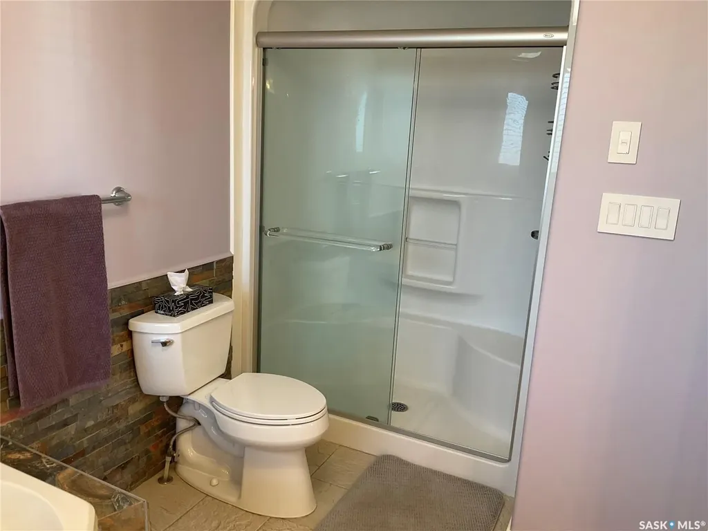 1347 Hleck Place N Regina SK S4X 4R2