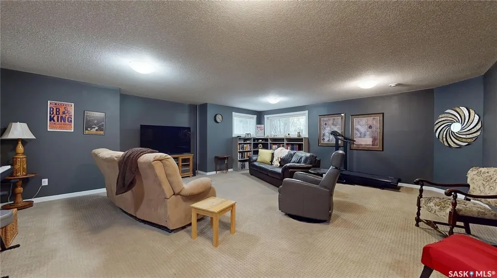 1347 Hleck Place N Regina SK S4X 4R2