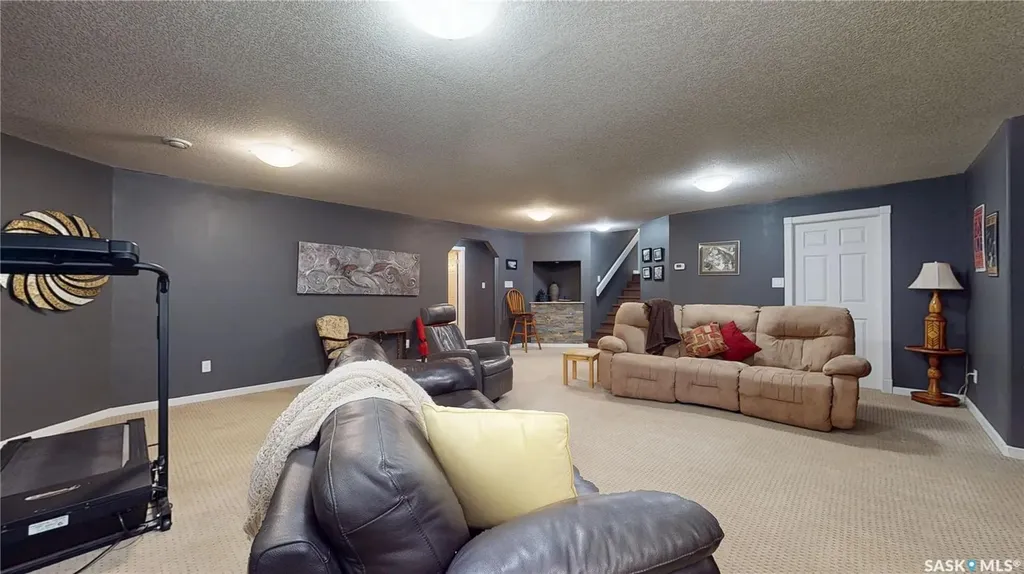 1347 Hleck Place N Regina SK S4X 4R2