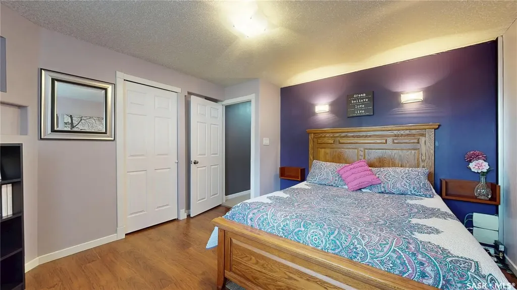 1347 Hleck Place N Regina SK S4X 4R2