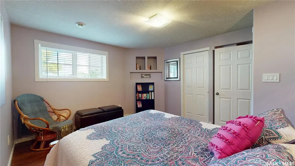 1347 Hleck Place N Regina SK S4X 4R2