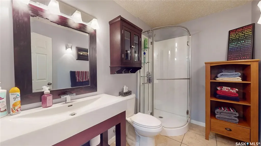 1347 Hleck Place N Regina SK S4X 4R2