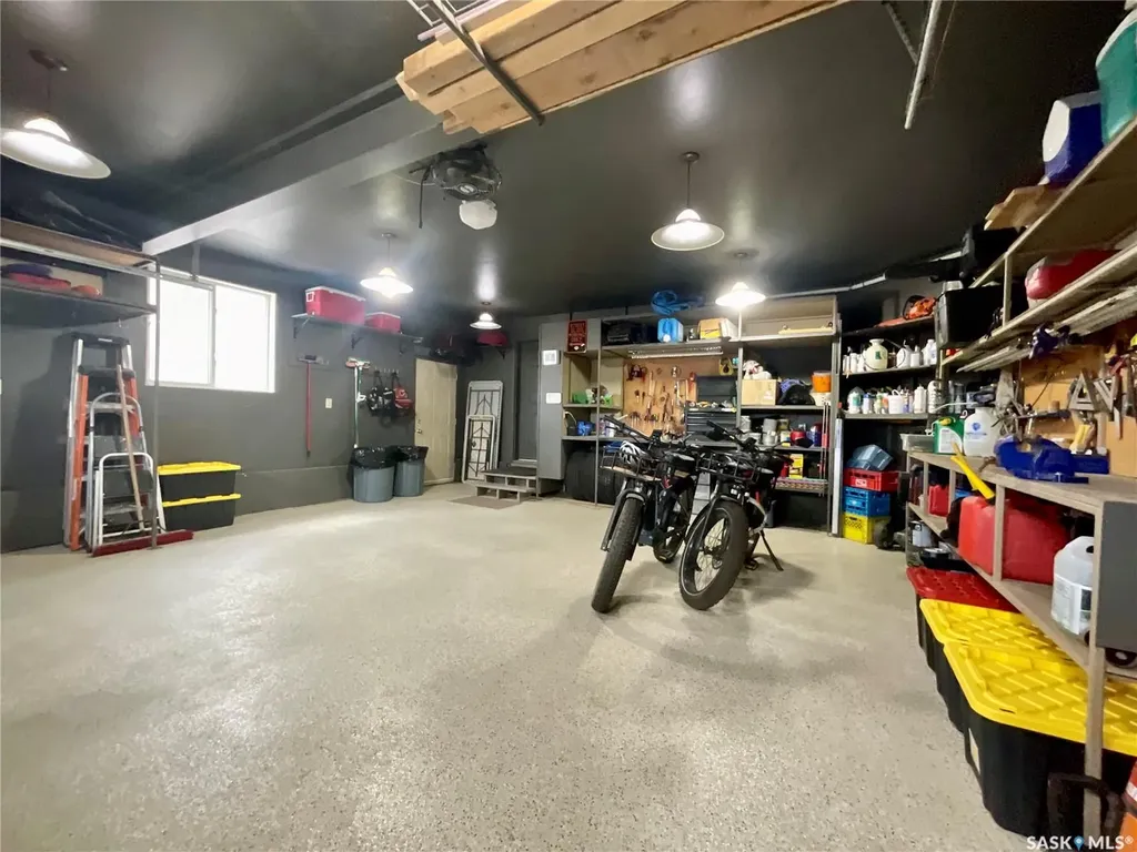 1347 Hleck Place N Regina SK S4X 4R2