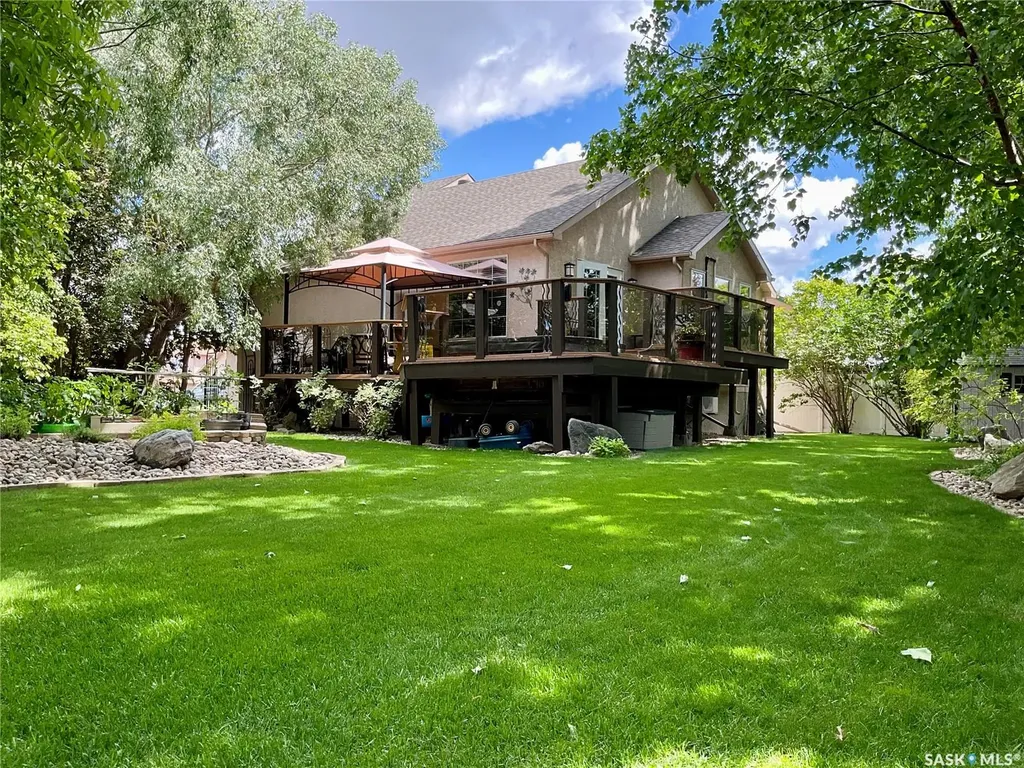 1347 Hleck Place N Regina SK S4X 4R2