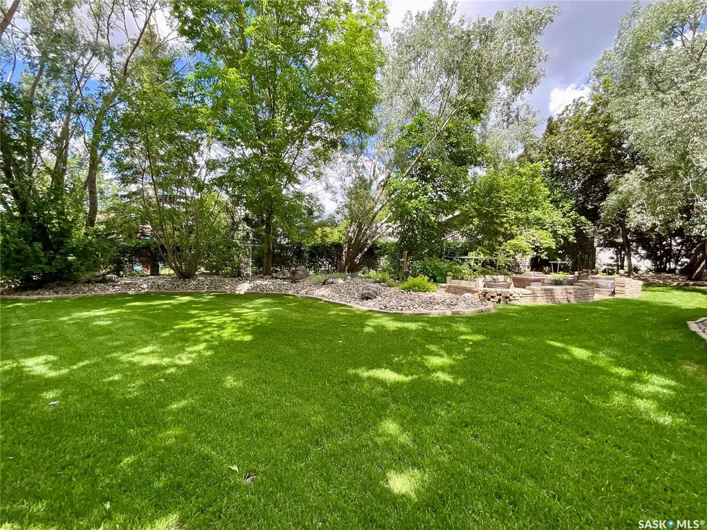 1347 Hleck Place N Regina SK S4X 4R2