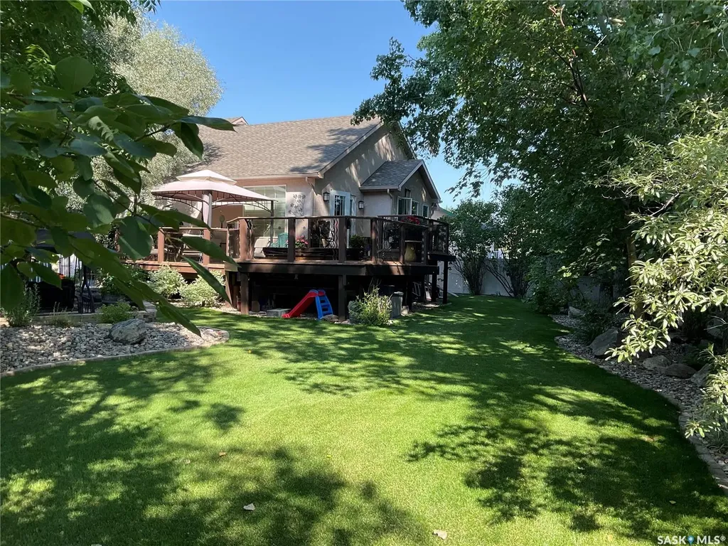 1347 Hleck Place N Regina SK S4X 4R2