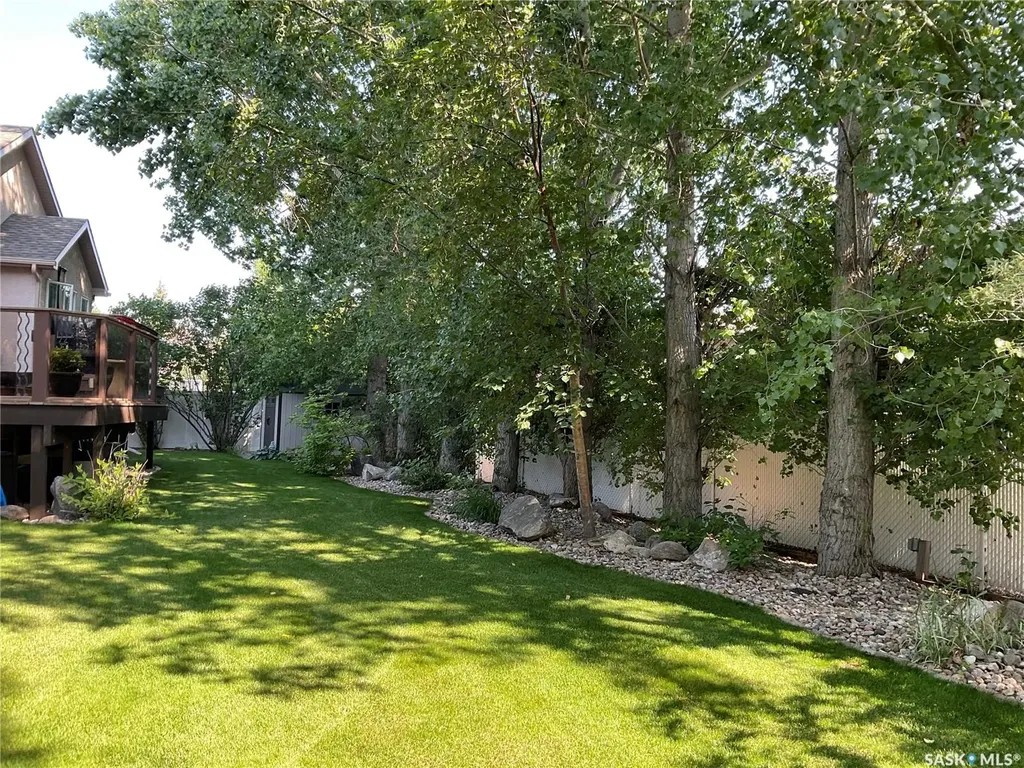 1347 Hleck Place N Regina SK S4X 4R2