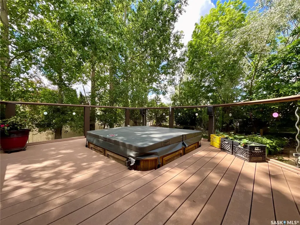 1347 Hleck Place N Regina SK S4X 4R2