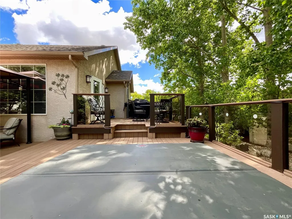 1347 Hleck Place N Regina SK S4X 4R2
