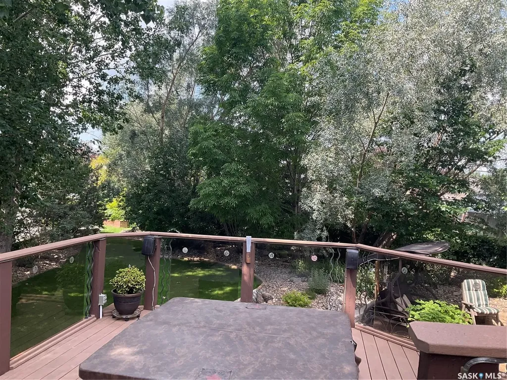 1347 Hleck Place N Regina SK S4X 4R2