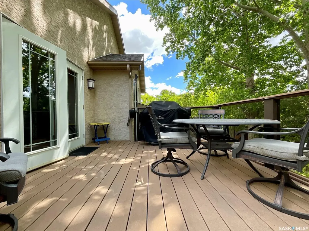 1347 Hleck Place N Regina SK S4X 4R2