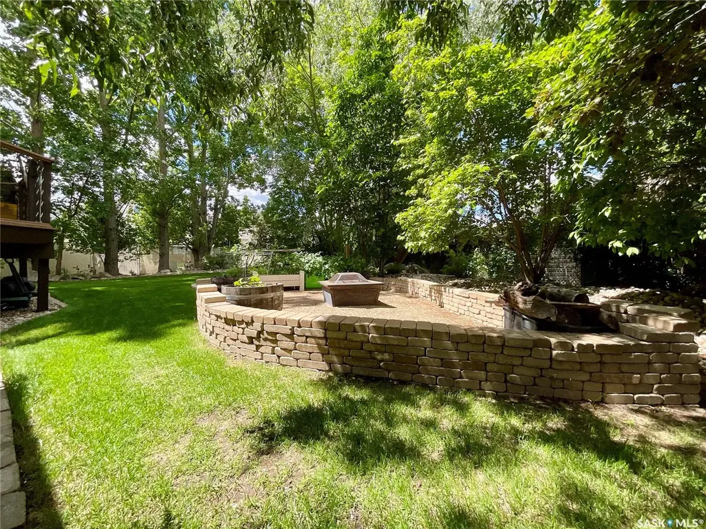 1347 Hleck Place N Regina SK S4X 4R2
