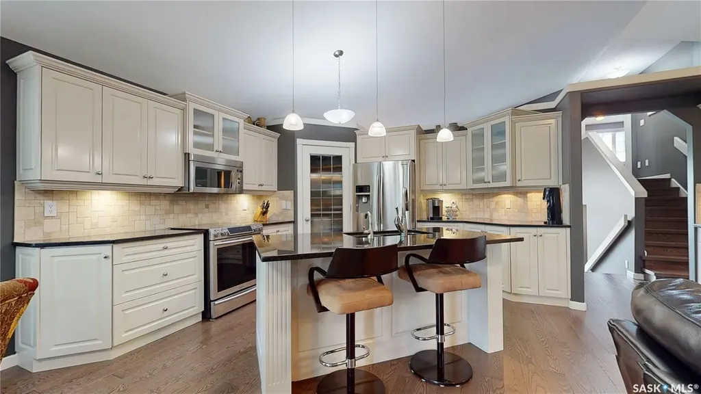 1347 Hleck Place N Regina SK S4X 4R2