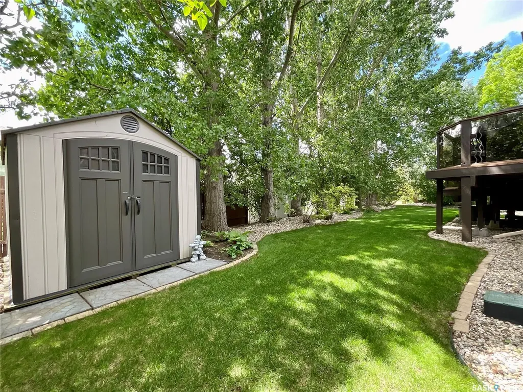 1347 Hleck Place N Regina SK S4X 4R2