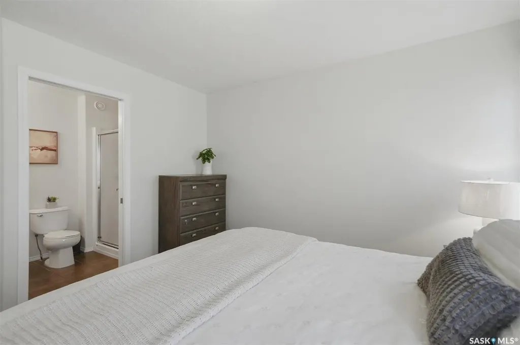 1358 Denham Crescent Saskatoon SK S7R 0B1