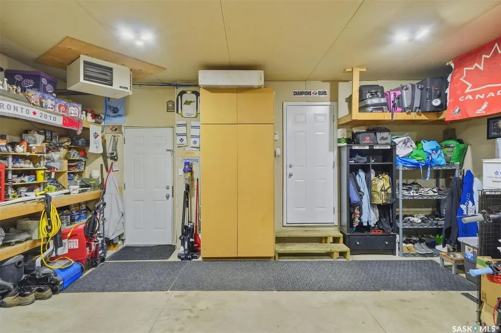 1358 Denham Crescent Saskatoon SK S7R 0B1