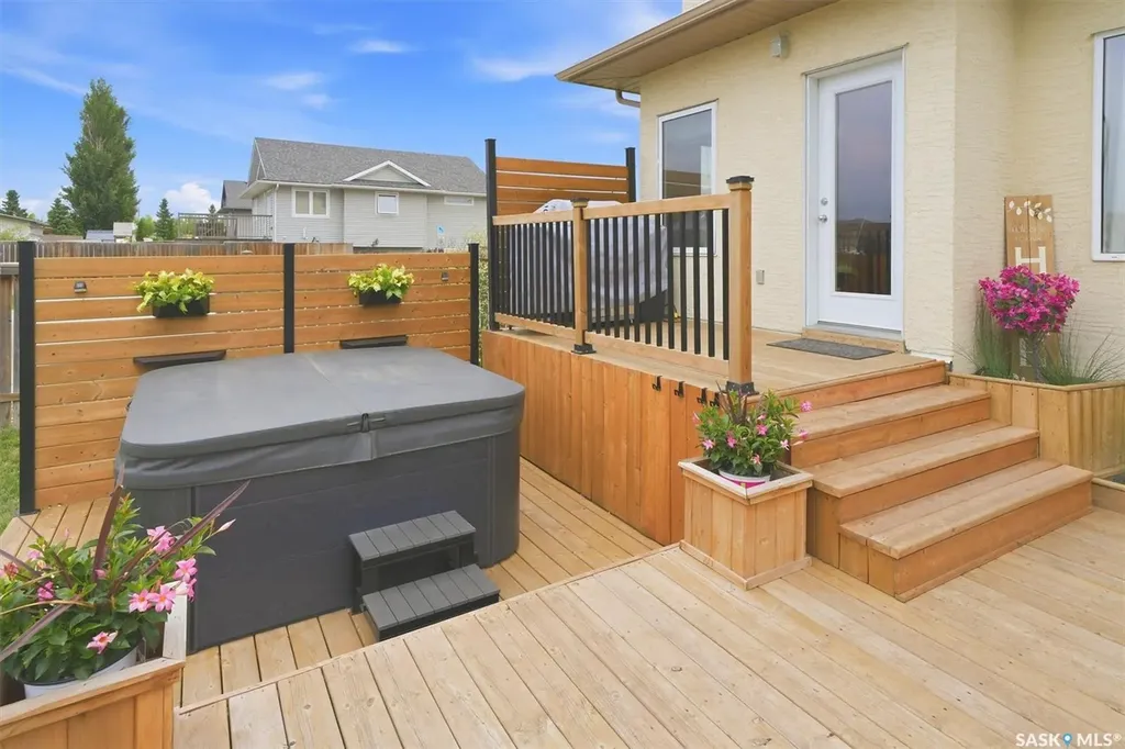 1358 Denham Crescent Saskatoon SK S7R 0B1