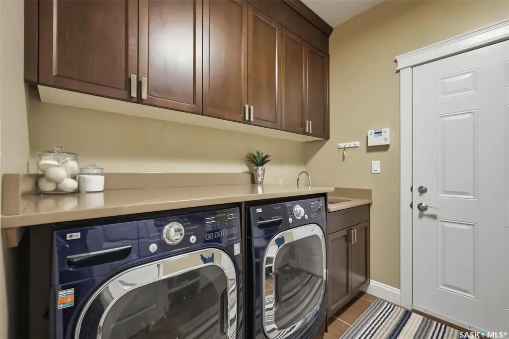 431 Paton Place Saskatoon SK S7W 0B8