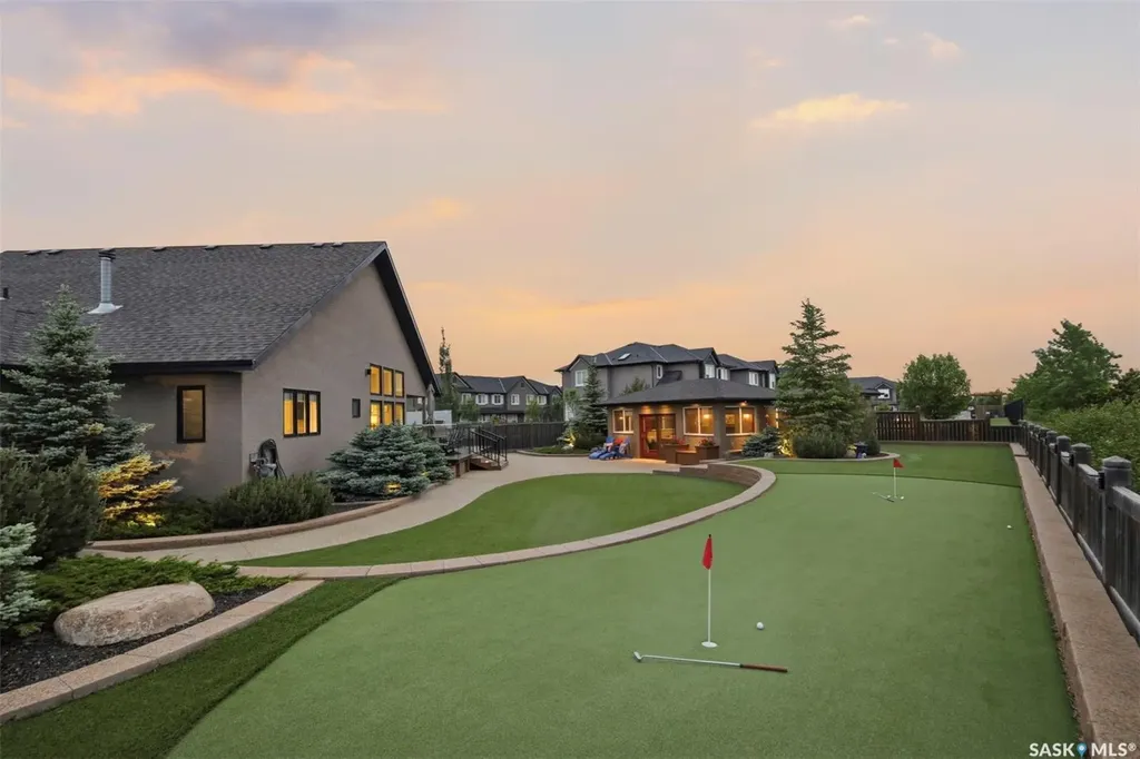 431 Paton Place Saskatoon SK S7W 0B8