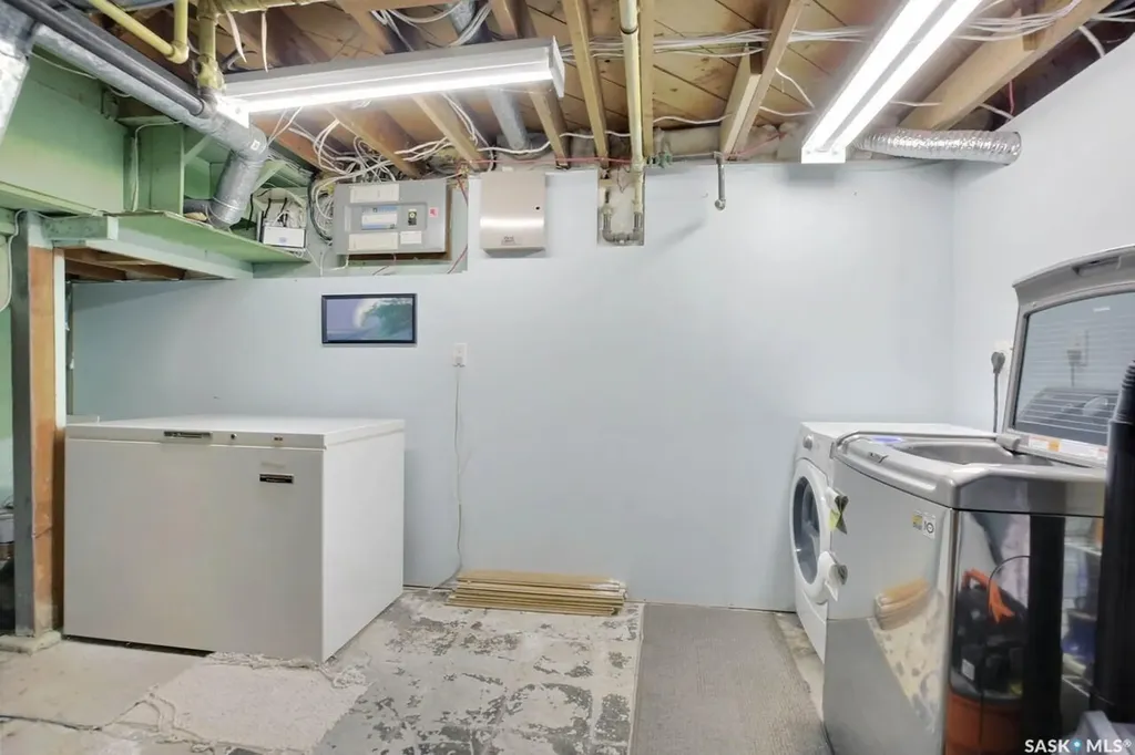 2612 Pasqua Street Regina SK S4S 0M5