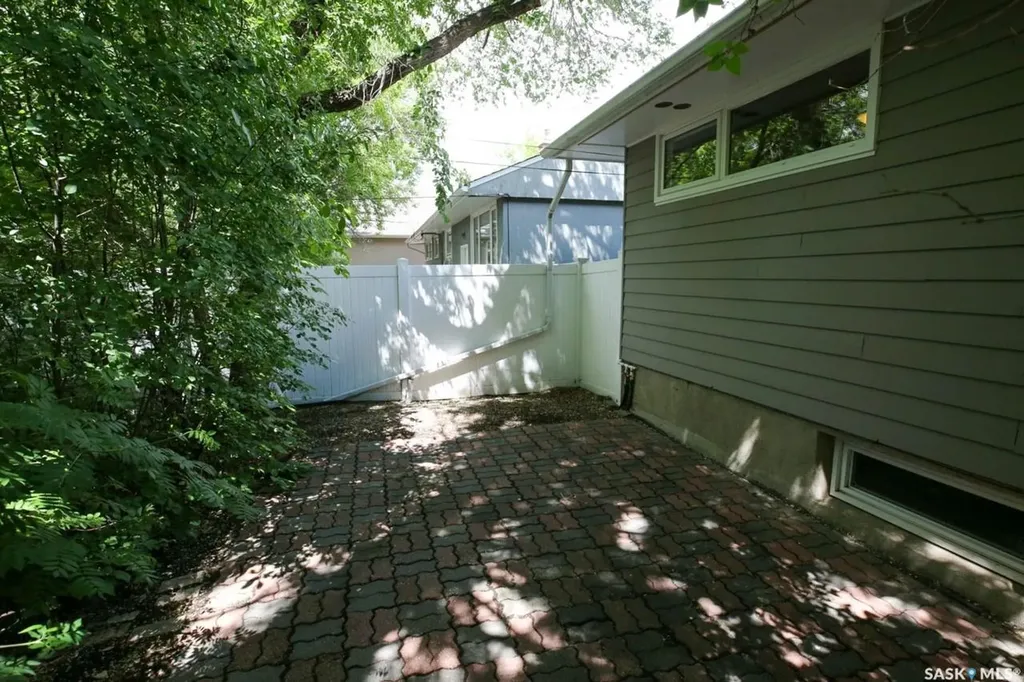 2612 Pasqua Street Regina SK S4S 0M5