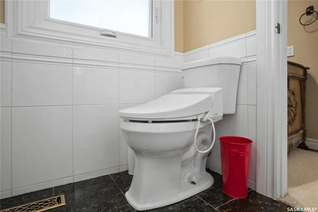 66 Leslie Place Regina SK S4S 6R2