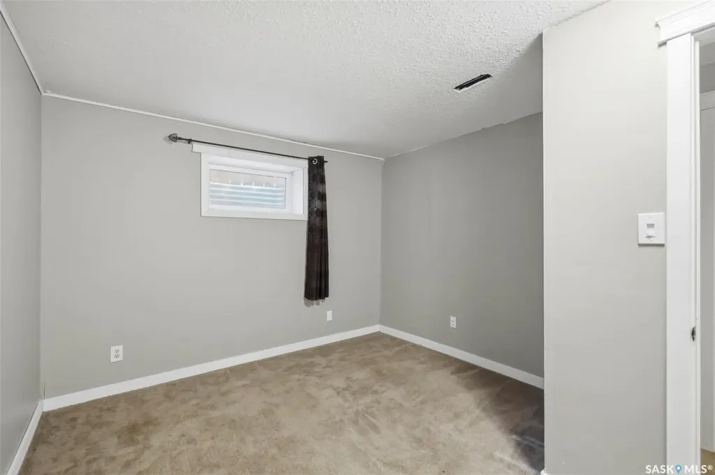 483 Wakabayashi Crescent Saskatoon SK S7K 7M6