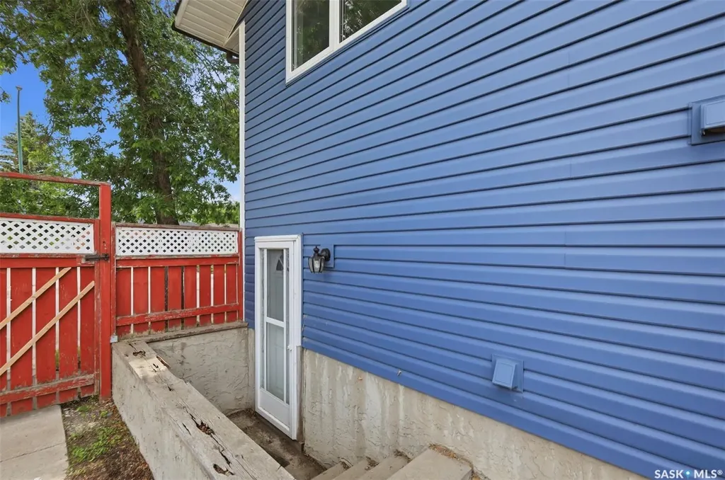 483 Wakabayashi Crescent Saskatoon SK S7K 7M6